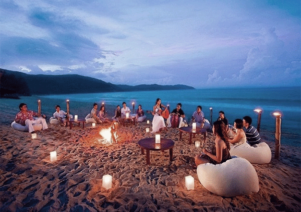 Music & Sea Party Vibes